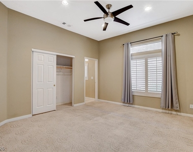 4737 Stavanger Lane - Photo Thumbnail 24