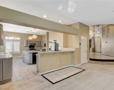 4737 Stavanger Lane - Photo Thumbnail 8