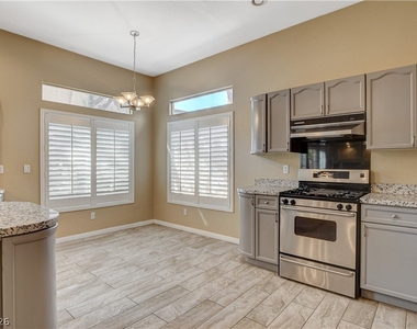 4737 Stavanger Lane - Photo Thumbnail 12