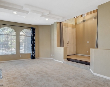 4737 Stavanger Lane - Photo Thumbnail 18