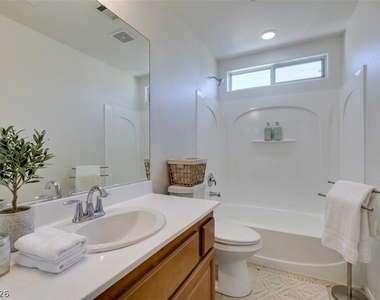 685 Taliput Palm Place - Photo Thumbnail 42