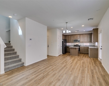 685 Taliput Palm Place - Photo Thumbnail 9