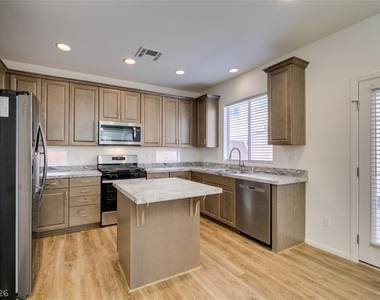 685 Taliput Palm Place - Photo Thumbnail 27