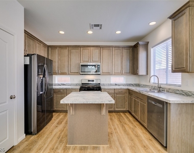 685 Taliput Palm Place - Photo Thumbnail 25