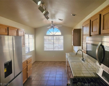 1238 Pagentry Drive - Photo Thumbnail 3