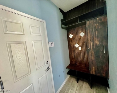 8667 Moon Crater Avenue - Photo Thumbnail 13