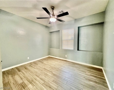 8667 Moon Crater Avenue - Photo Thumbnail 11