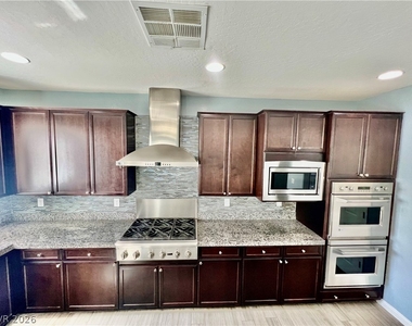 8667 Moon Crater Avenue - Photo Thumbnail 6