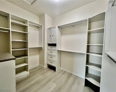 8667 Moon Crater Avenue - Photo Thumbnail 22
