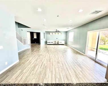8667 Moon Crater Avenue - Photo Thumbnail 9