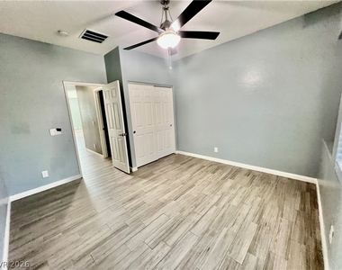 8667 Moon Crater Avenue - Photo Thumbnail 10