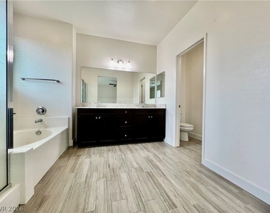 8667 Moon Crater Avenue - Photo Thumbnail 19