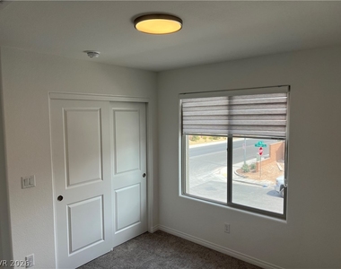 10303 Dallington Street - Photo Thumbnail 9