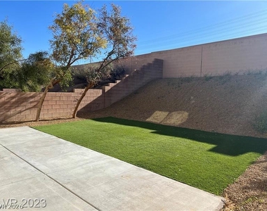 341 Sonoma Valley Street - Photo Thumbnail 12