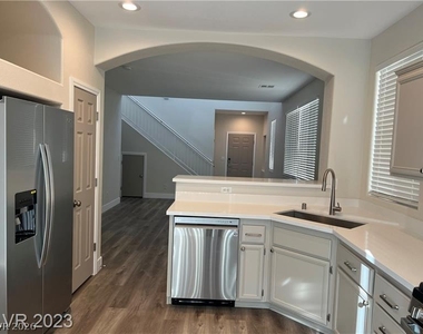 341 Sonoma Valley Street - Photo Thumbnail 10