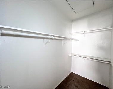 2121 Echo Bay Street - Photo Thumbnail 12