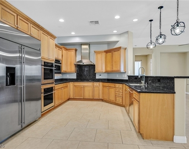 2184 Pont National Drive - Photo Thumbnail 10