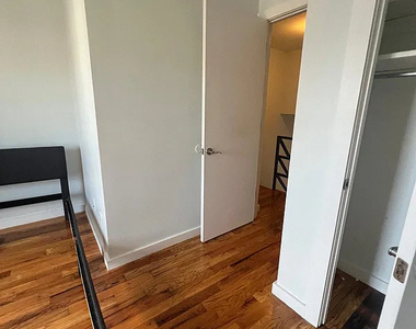 97 Cornelia Street - Photo Thumbnail 10