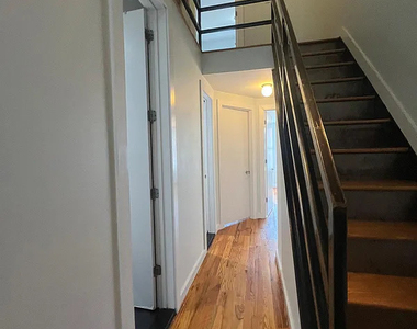 97 Cornelia Street - Photo Thumbnail 4