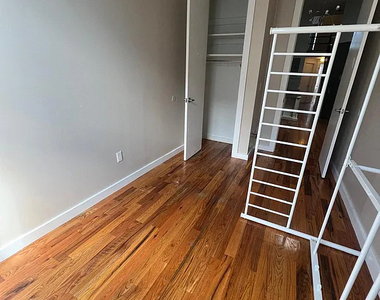 97 Cornelia Street - Photo Thumbnail 14
