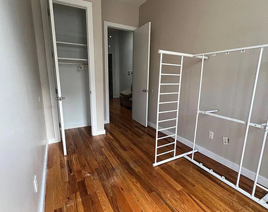 97 Cornelia Street - Photo Thumbnail 12
