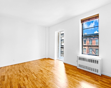 226 East 25th Street 5D - Photo Thumbnail 4