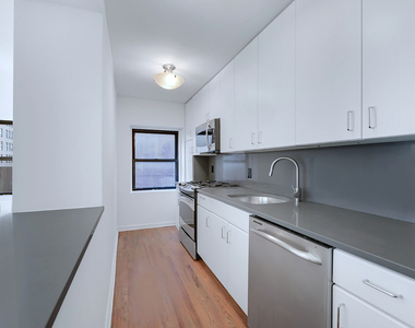 Madison Avenue - Photo Thumbnail 1