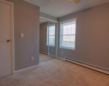 4201 Fairway Drive E - Photo Thumbnail 6