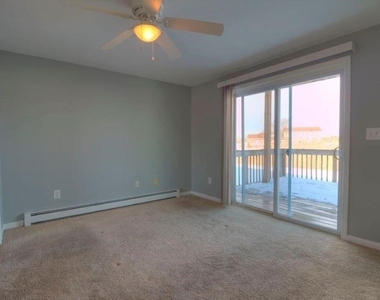 4201 Fairway Drive E - Photo Thumbnail 8