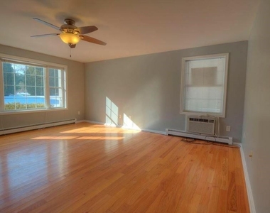 4201 Fairway Drive E - Photo Thumbnail 1
