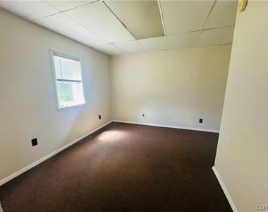 8 John Street - Photo Thumbnail 3