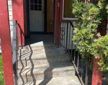 7 Wells Avenue - Photo Thumbnail 1
