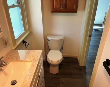 7 Wells Avenue - Photo Thumbnail 11