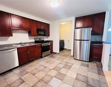 131 Broxbourne Drive - Photo Thumbnail 1