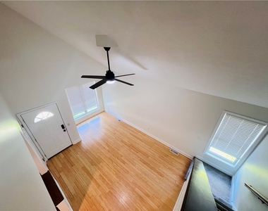 131 Broxbourne Drive - Photo Thumbnail 3