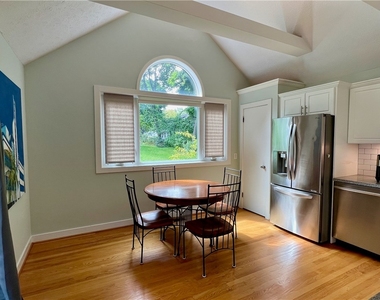27 Hoyt Place - Photo Thumbnail 13