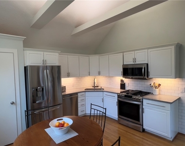 27 Hoyt Place - Photo Thumbnail 10