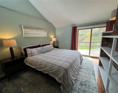 27 Hoyt Place - Photo Thumbnail 18