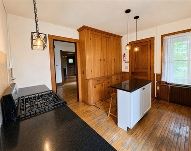 54 W 5th Street - Photo Thumbnail 4