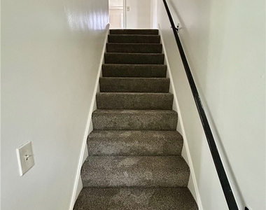 34 Latona Court - Photo Thumbnail 7