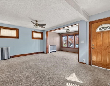 172 Tremont Avenue - Photo Thumbnail 2