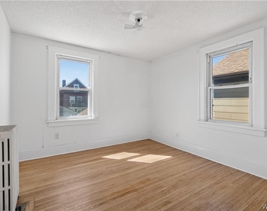 172 Tremont Avenue - Photo Thumbnail 10