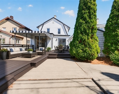 172 Tremont Avenue - Photo Thumbnail 14