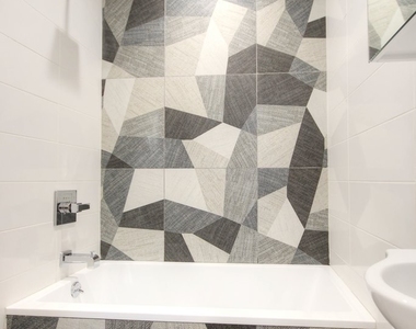 867 Metropolitan Avenue - Photo Thumbnail 6