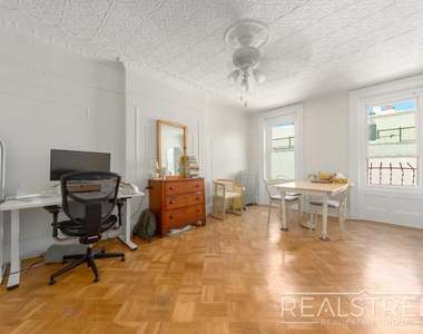 431 Clinton St - Photo Thumbnail 1
