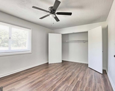 4550 Washington Road - Photo Thumbnail 3