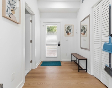 758 Braemar Avenue Sw - Photo Thumbnail 1