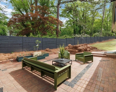 758 Braemar Avenue Sw - Photo Thumbnail 6
