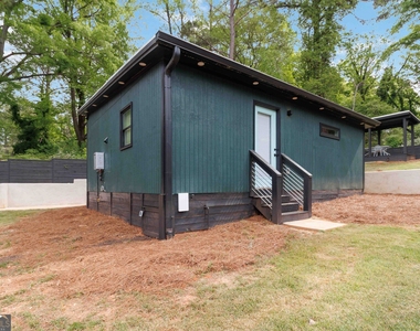 758 Braemar Avenue Sw - Photo Thumbnail 4