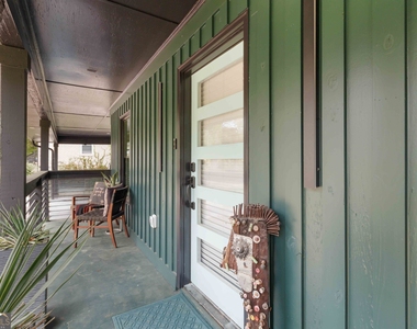 758 Braemar Avenue Sw - Photo Thumbnail 7